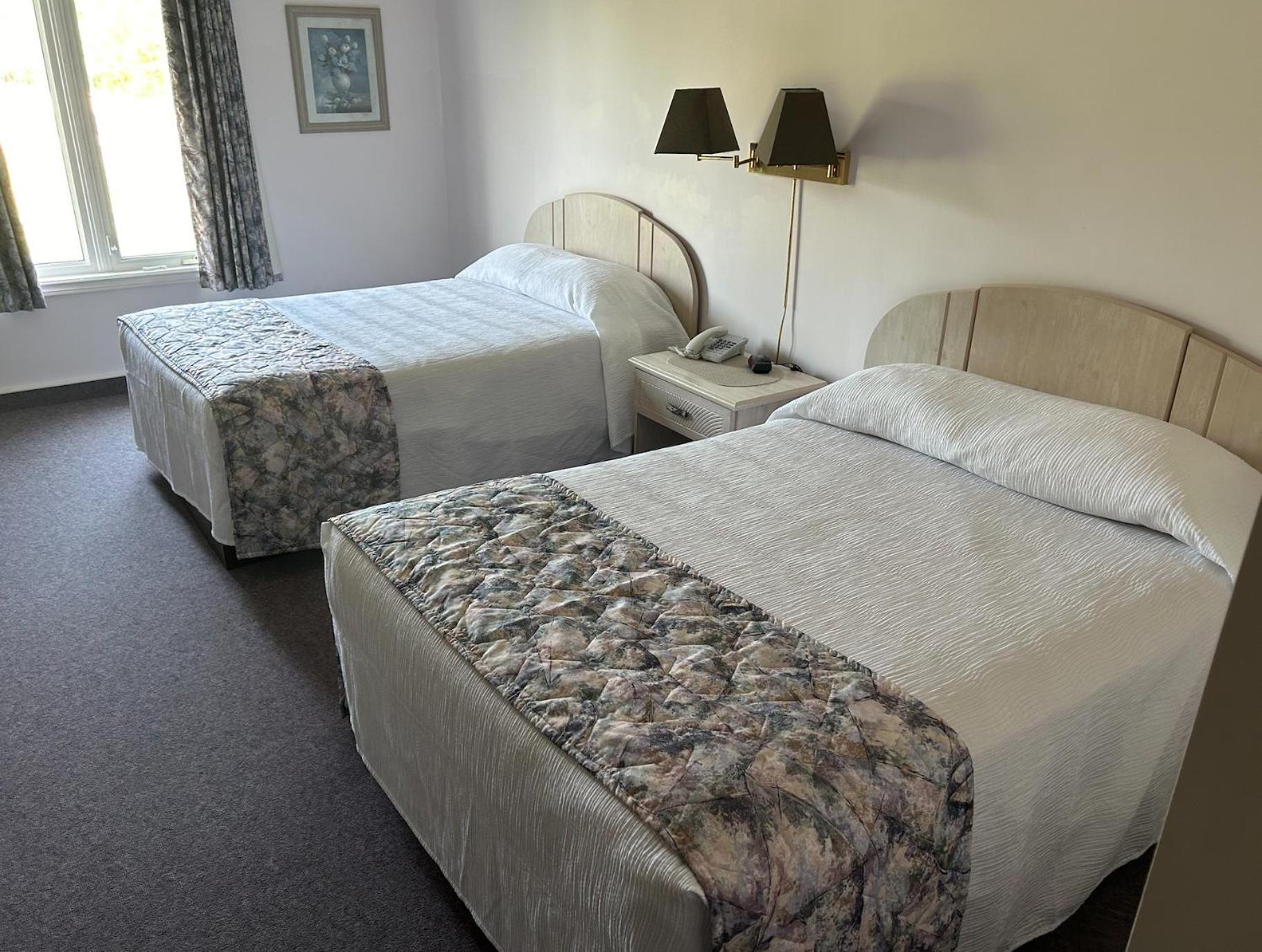 Centennial Motel Sauble Beach Eksteriør billede